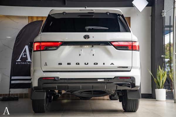 TOYOTA SEQUOIA PLATINUM EDITION - Image 5