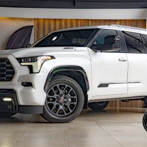 TOYOTA SEQUOIA PLATINUM EDITION