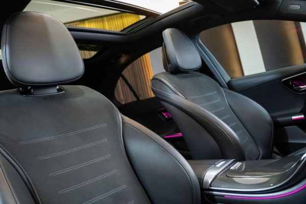 MERCEDES BENZ C300 - Image 11