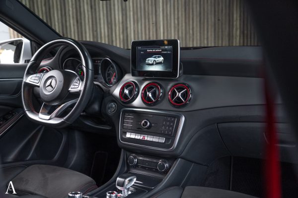 MERCEDES AMG GLA45 - Image 13