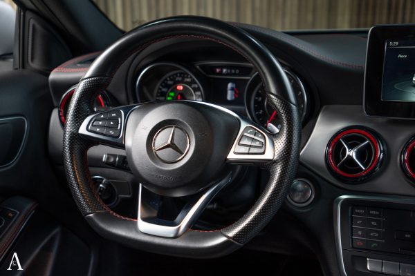 MERCEDES AMG GLA45 - Image 14