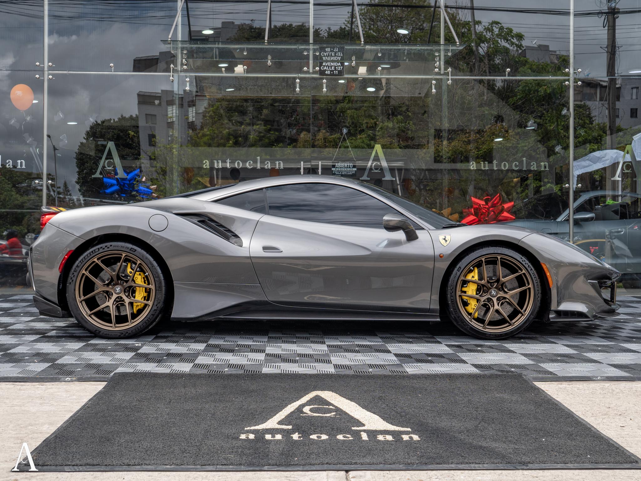 FERRARI 488 PISTA - Image 4