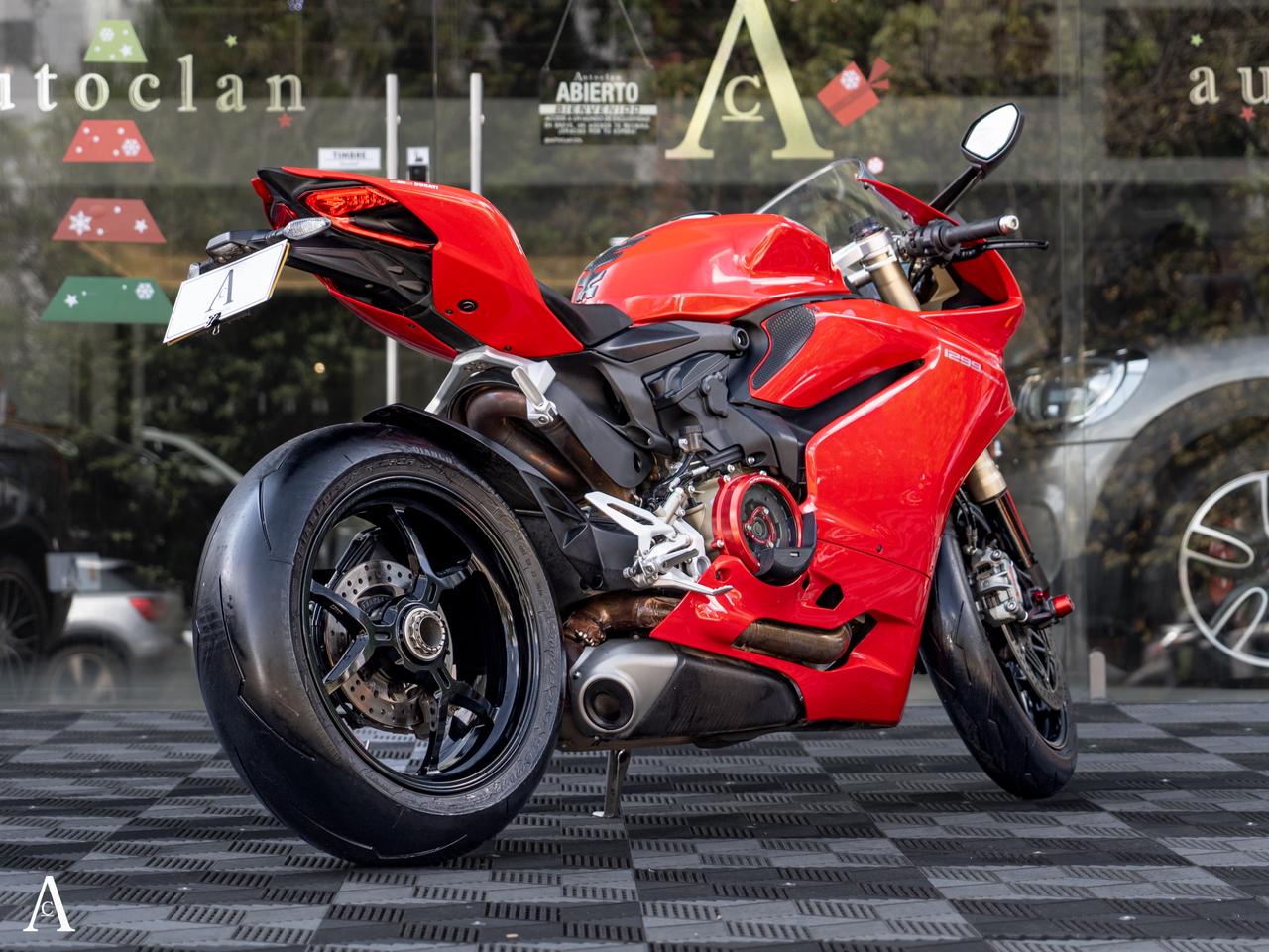 Ducati 1299 Panigale V2 - Image 7