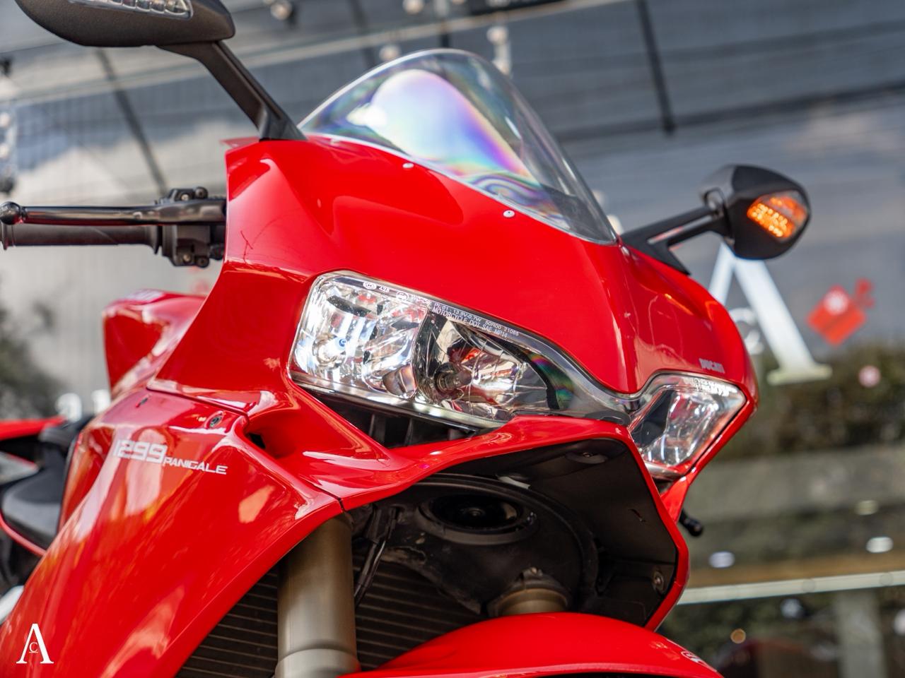 Ducati 1299 Panigale V2 - Image 2