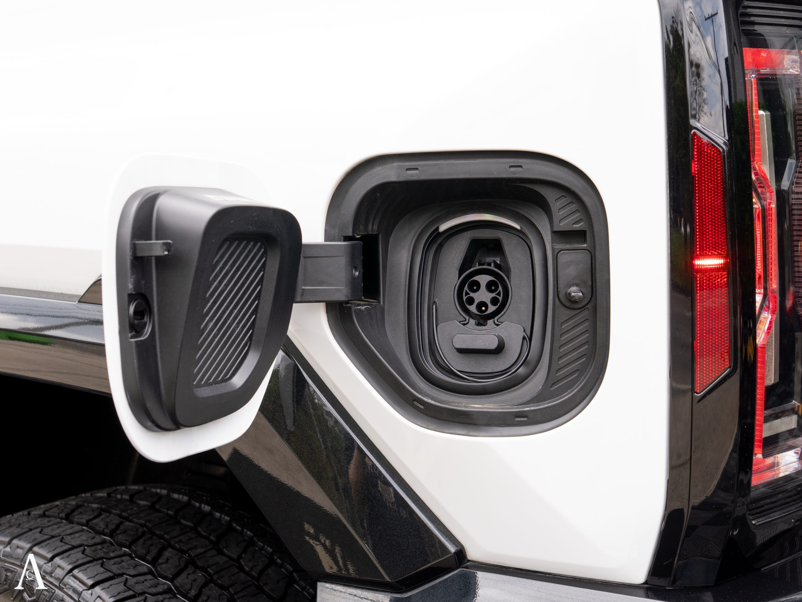 HUMMER EV 3X - Image 17