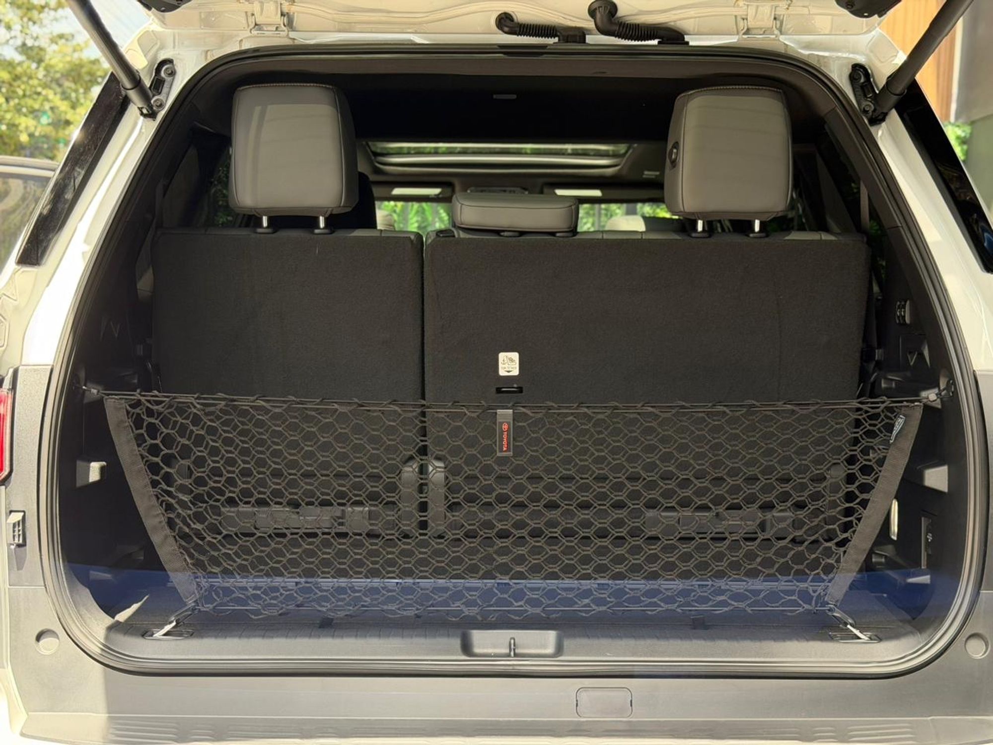Toyota Sequoia Capstone Hybrid - Image 15