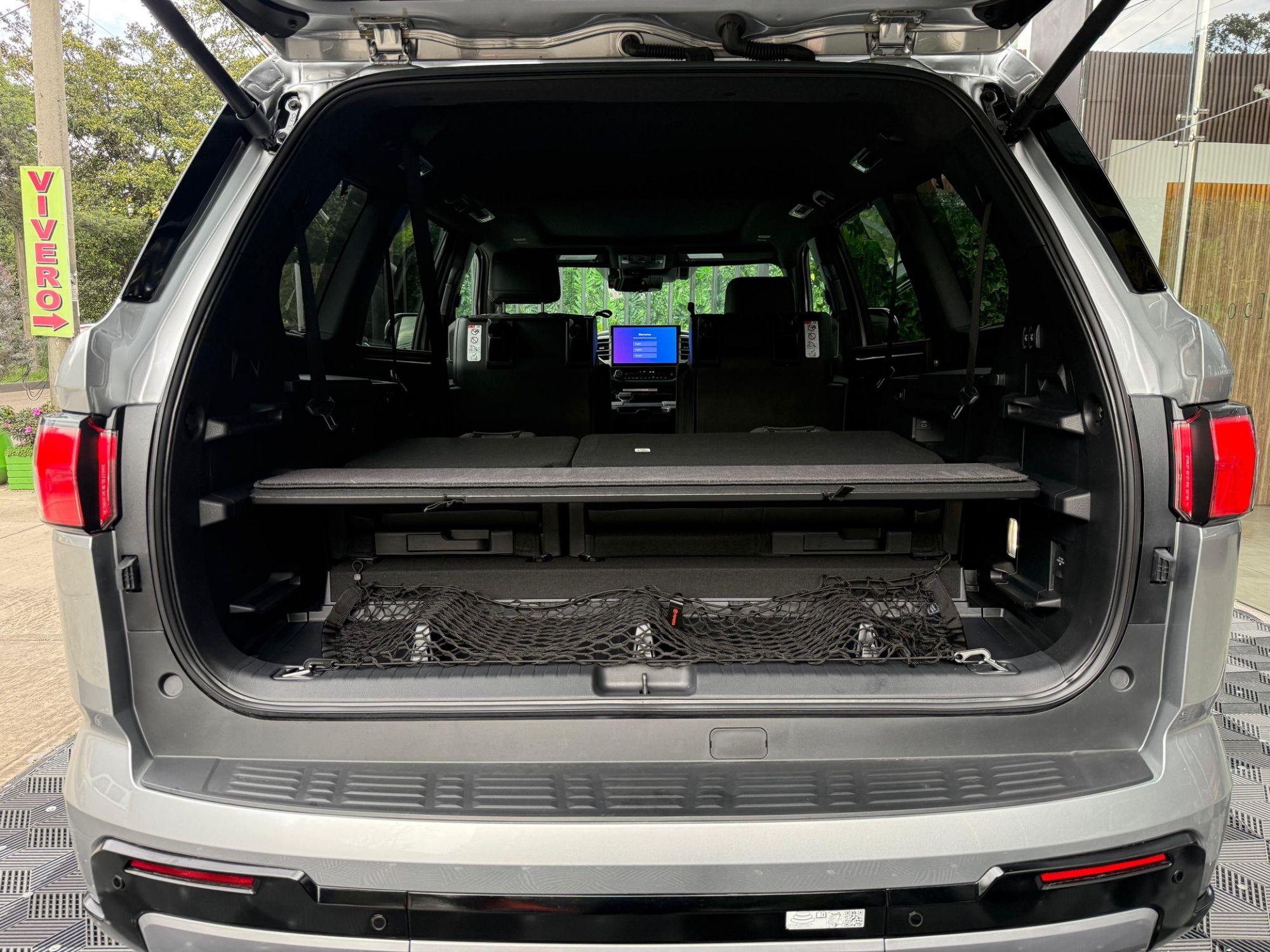 Toyota Sequoia Capatone Hybrid - Image 14