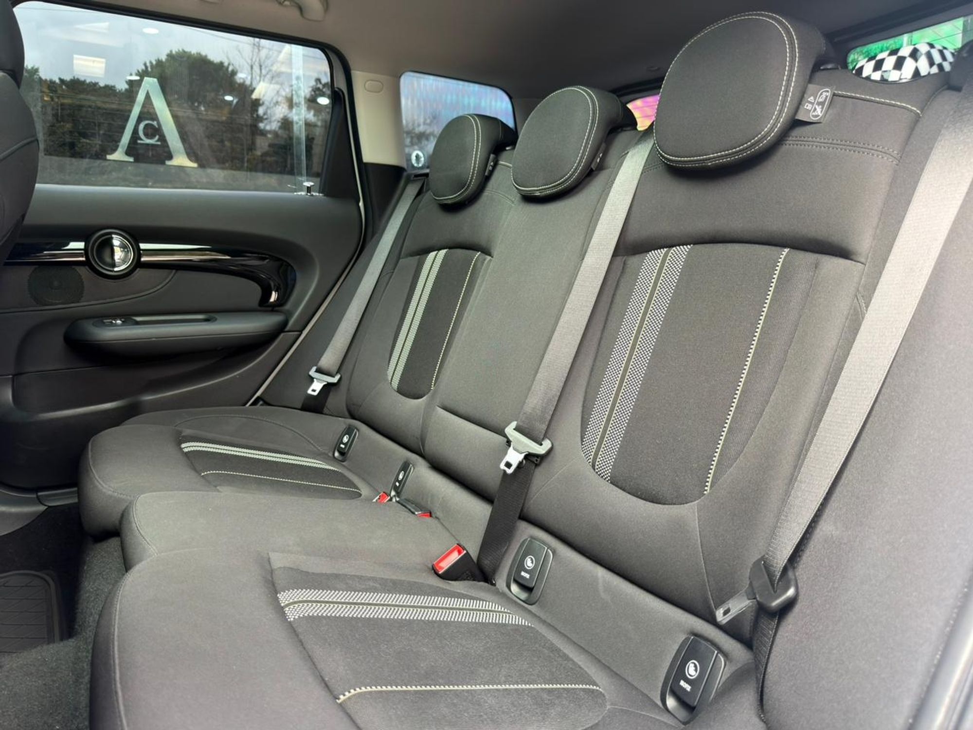 Mini Cooper S Clubman - Image 12