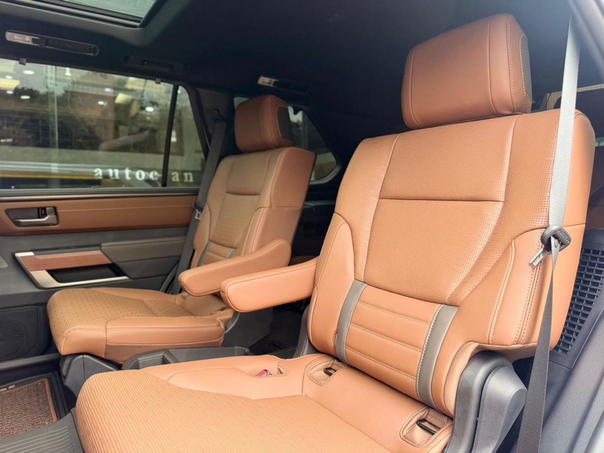 Toyota Sequoia 1794 - Image 13