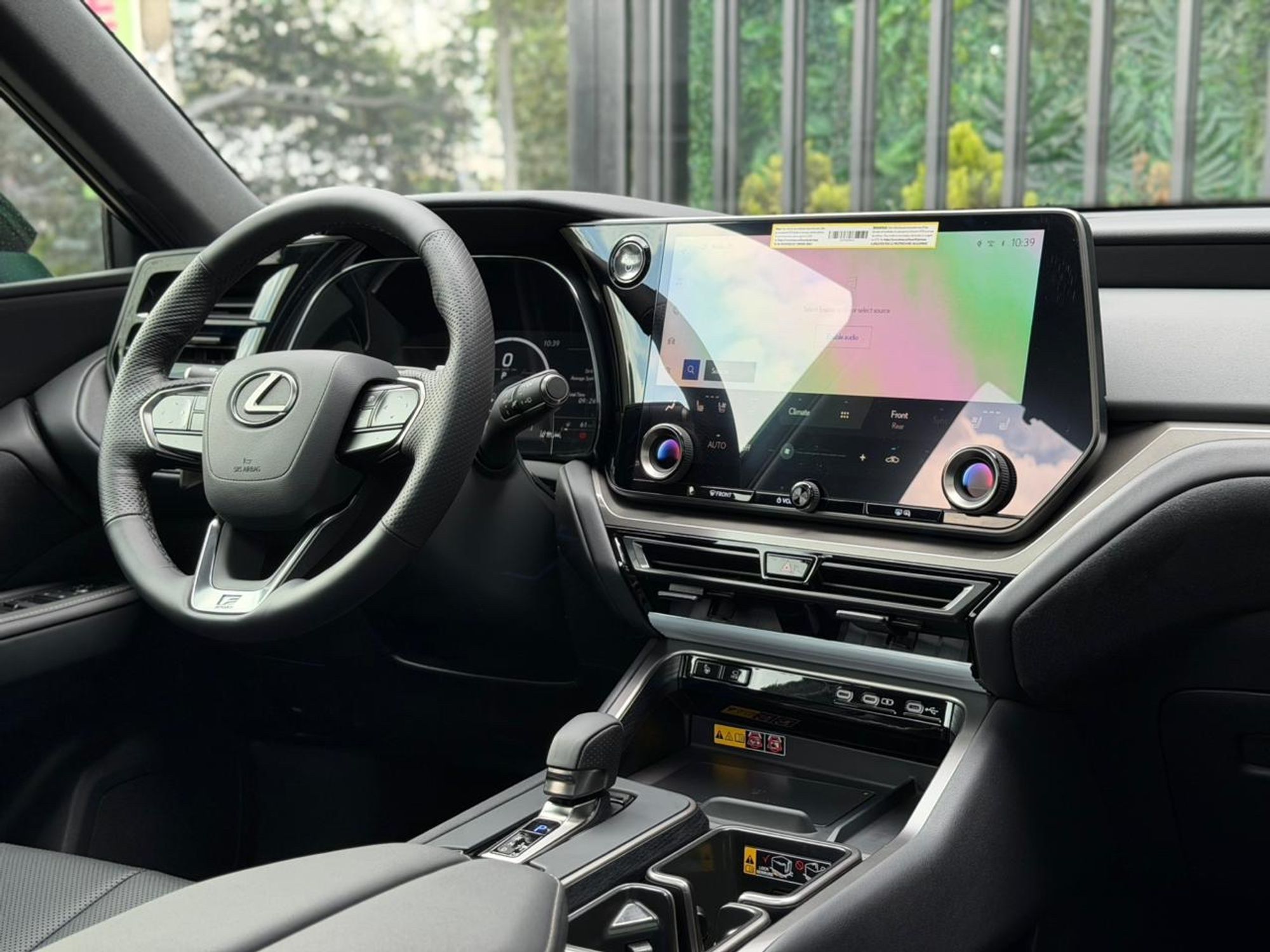 Lexus TX 550h - Image 8