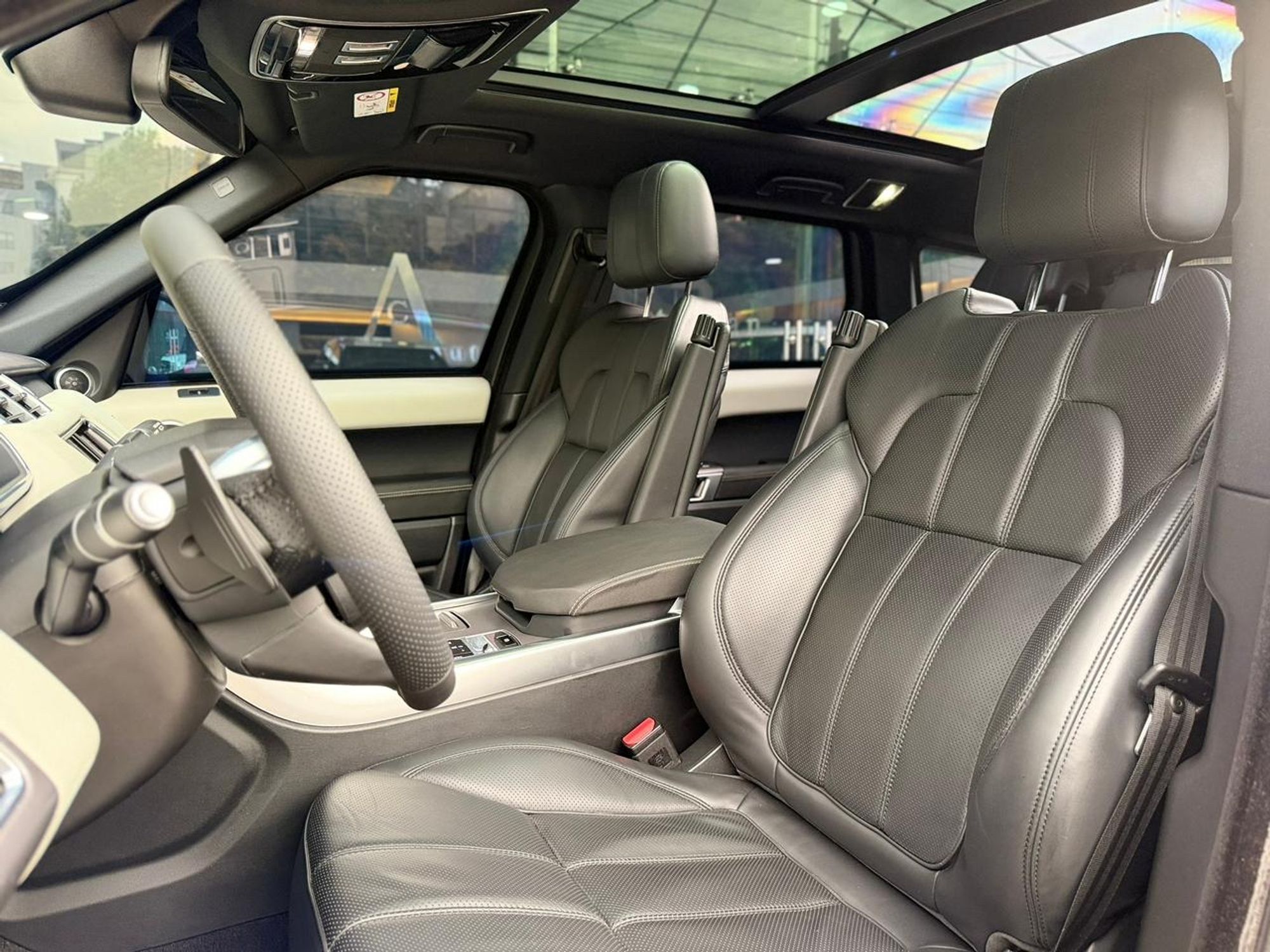 Range Rover sport - Image 10