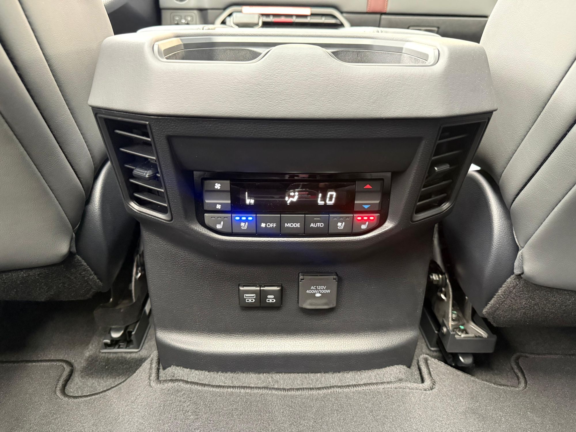 Toyota Sequoia Capatone Hybrid - Image 11