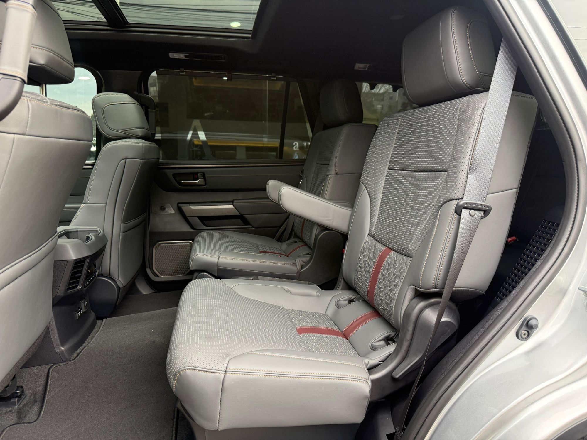 Toyota Sequoia Capatone Hybrid - Image 9
