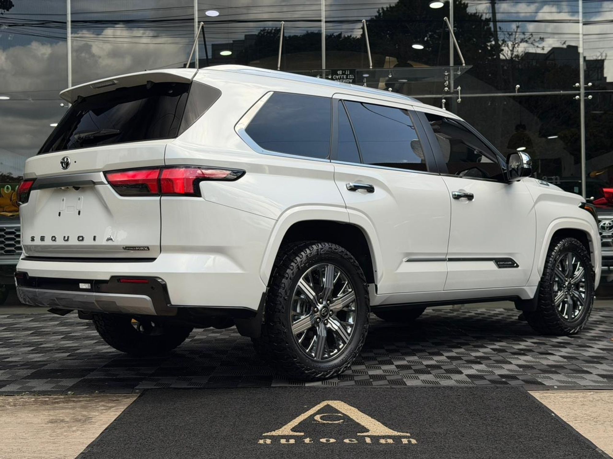 Toyota Sequoia Capstone Hybrid - Image 3