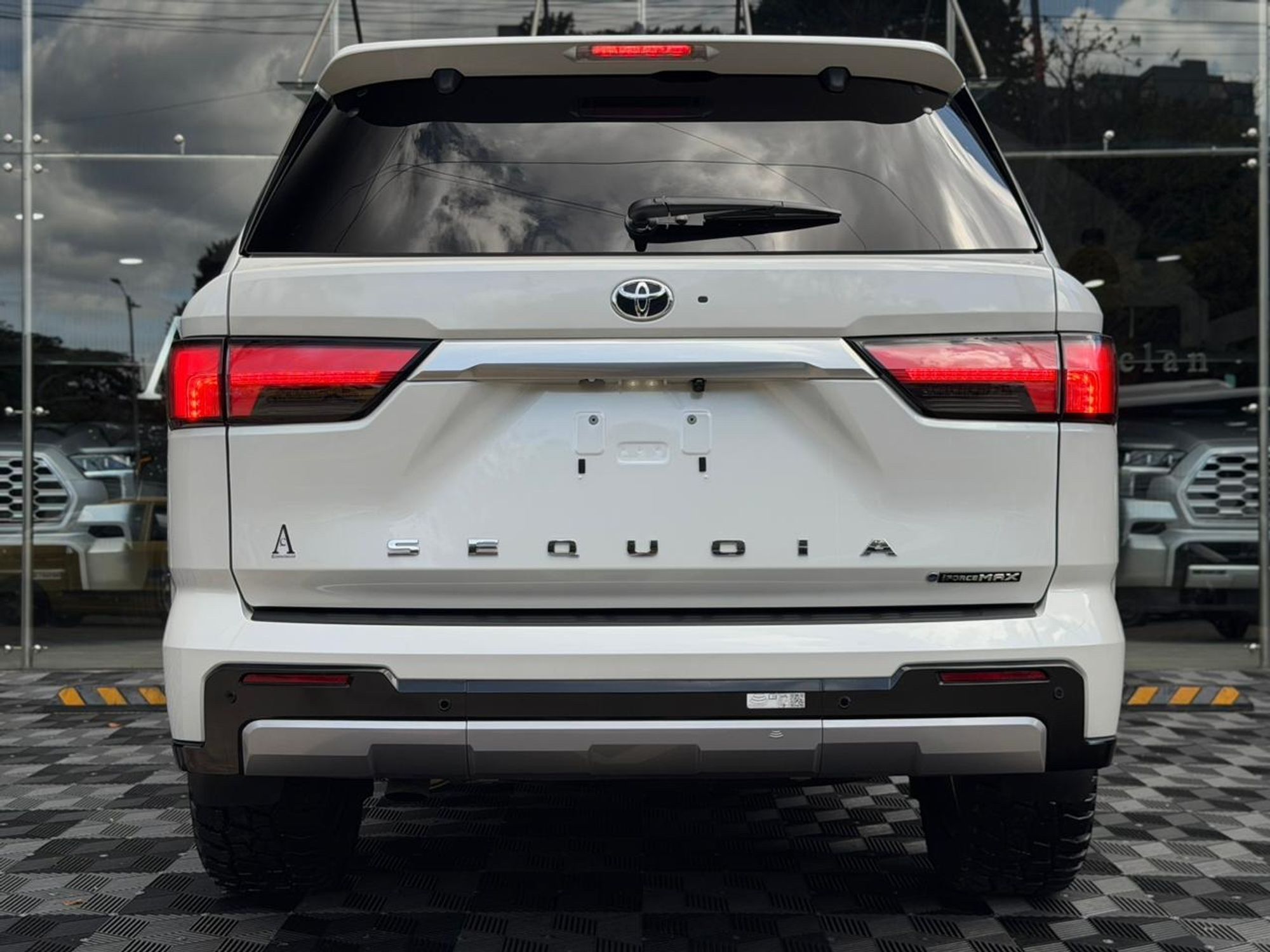Toyota Sequoia Capstone Hybrid - Image 4