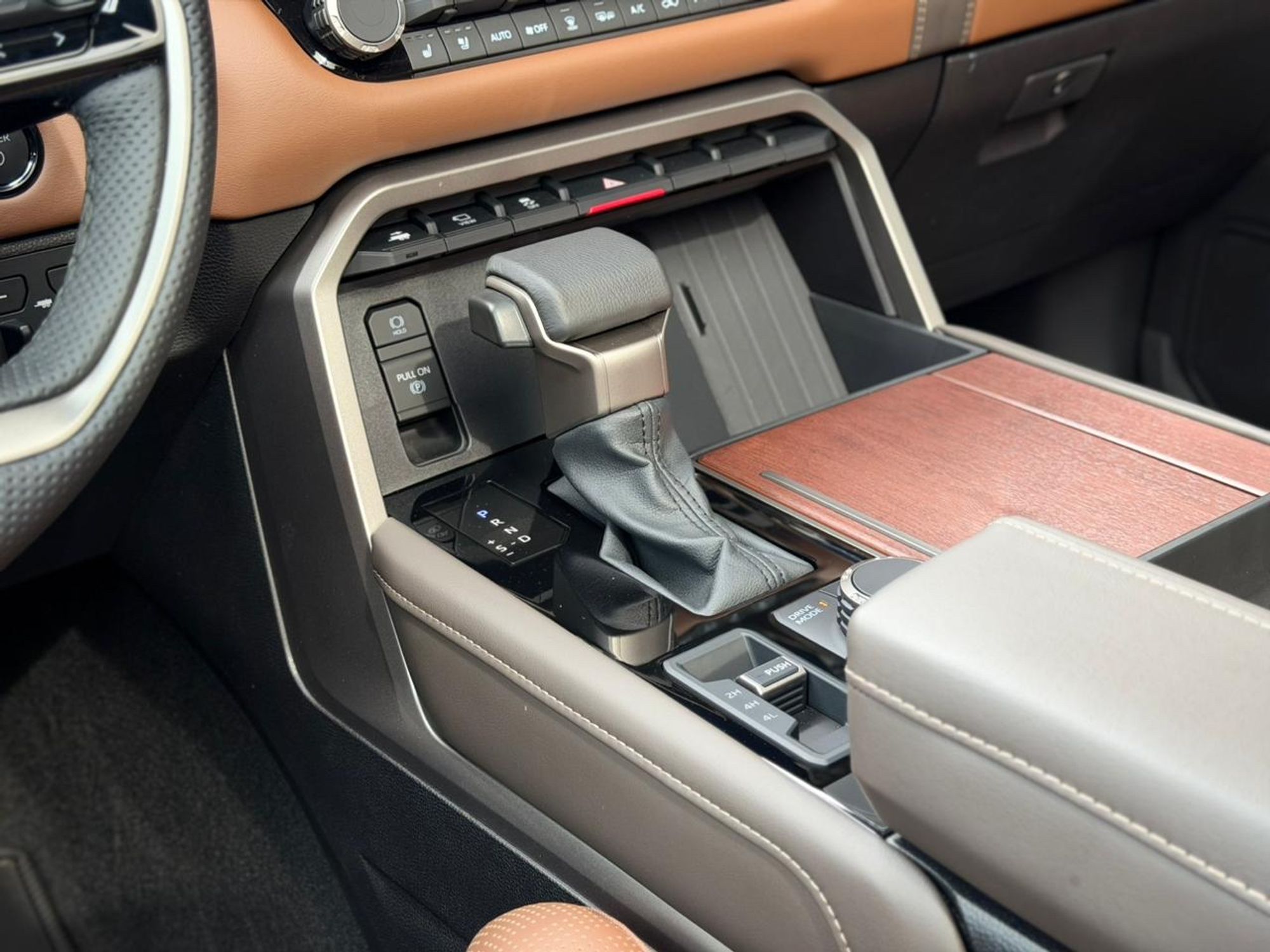 Toyota Sequoia 1794 - Image 10