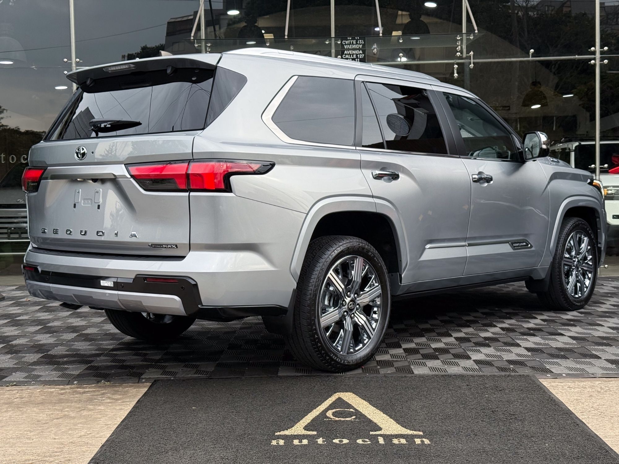 Toyota Sequoia Capatone Hybrid - Image 3