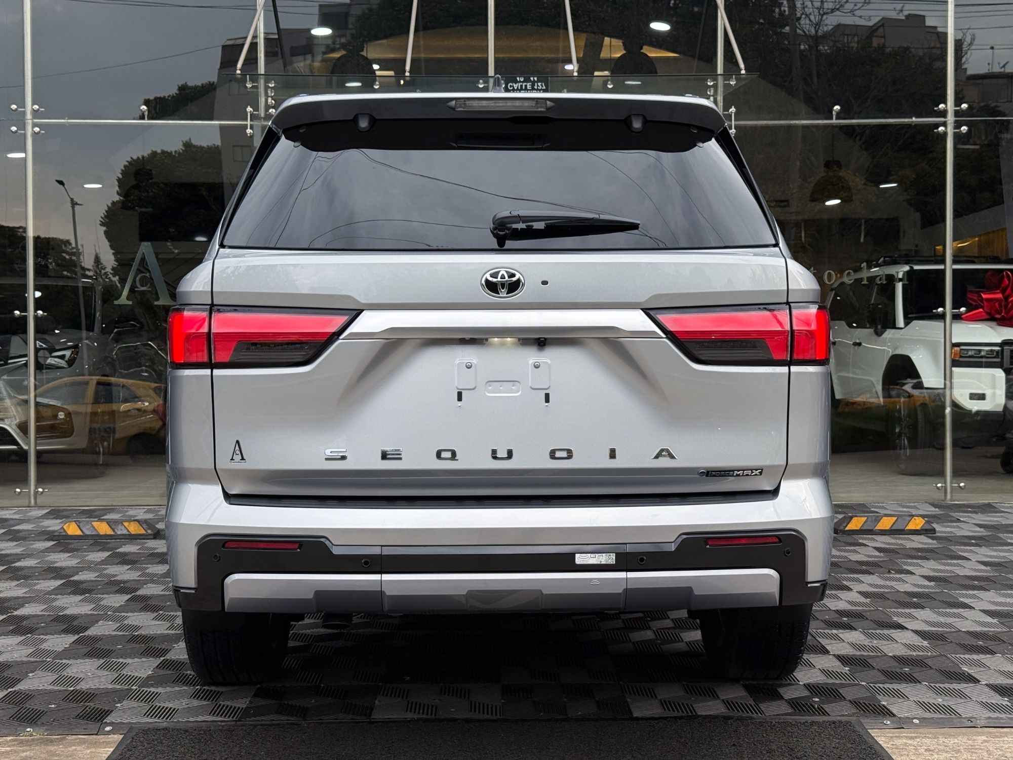 Toyota Sequoia Capatone Hybrid - Image 4