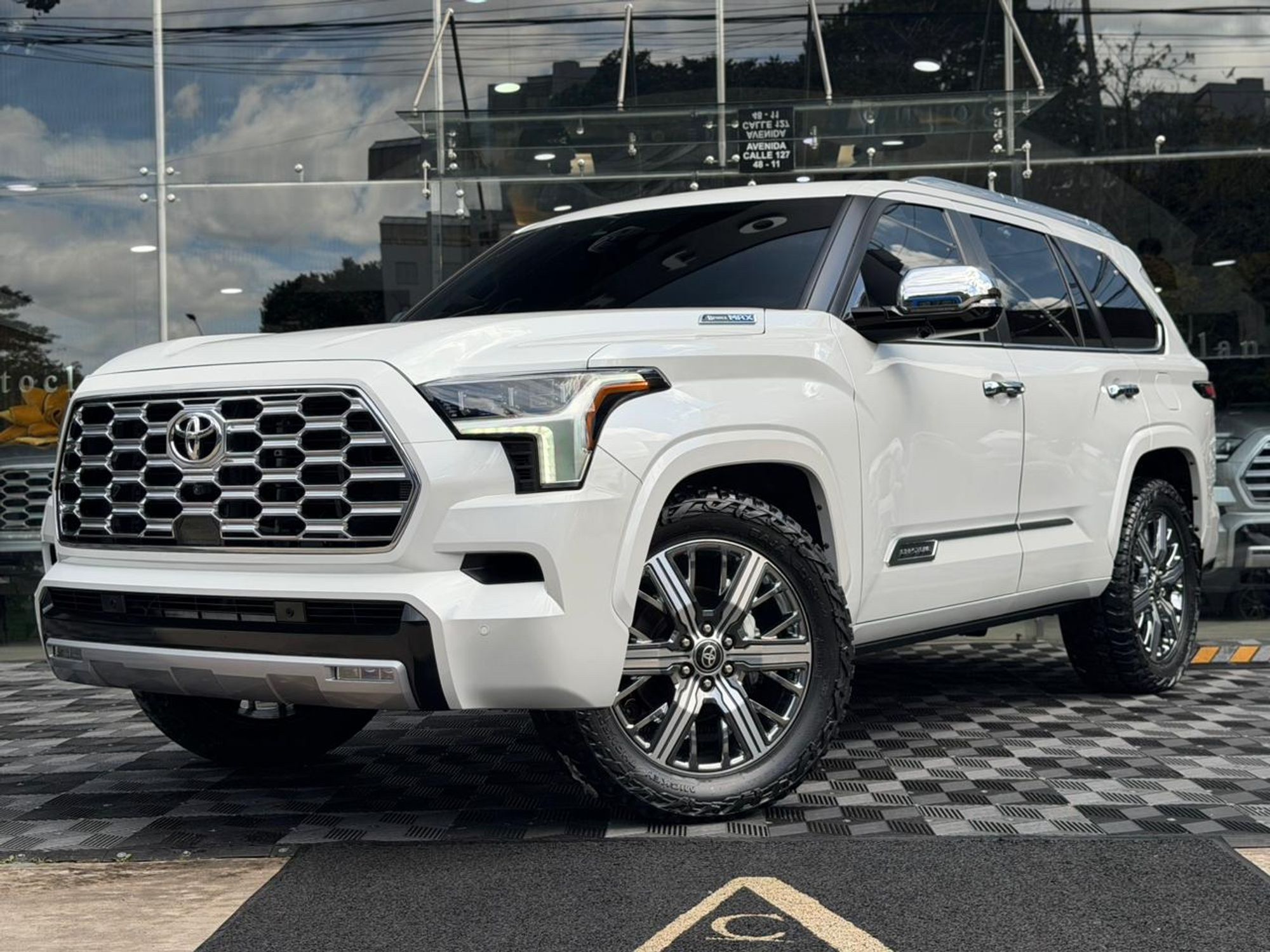 Toyota Sequoia Capstone Hybrid
