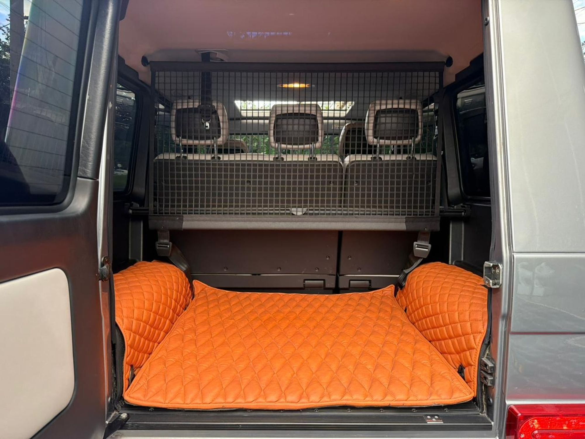Mercedes Benz G500 - Image 12