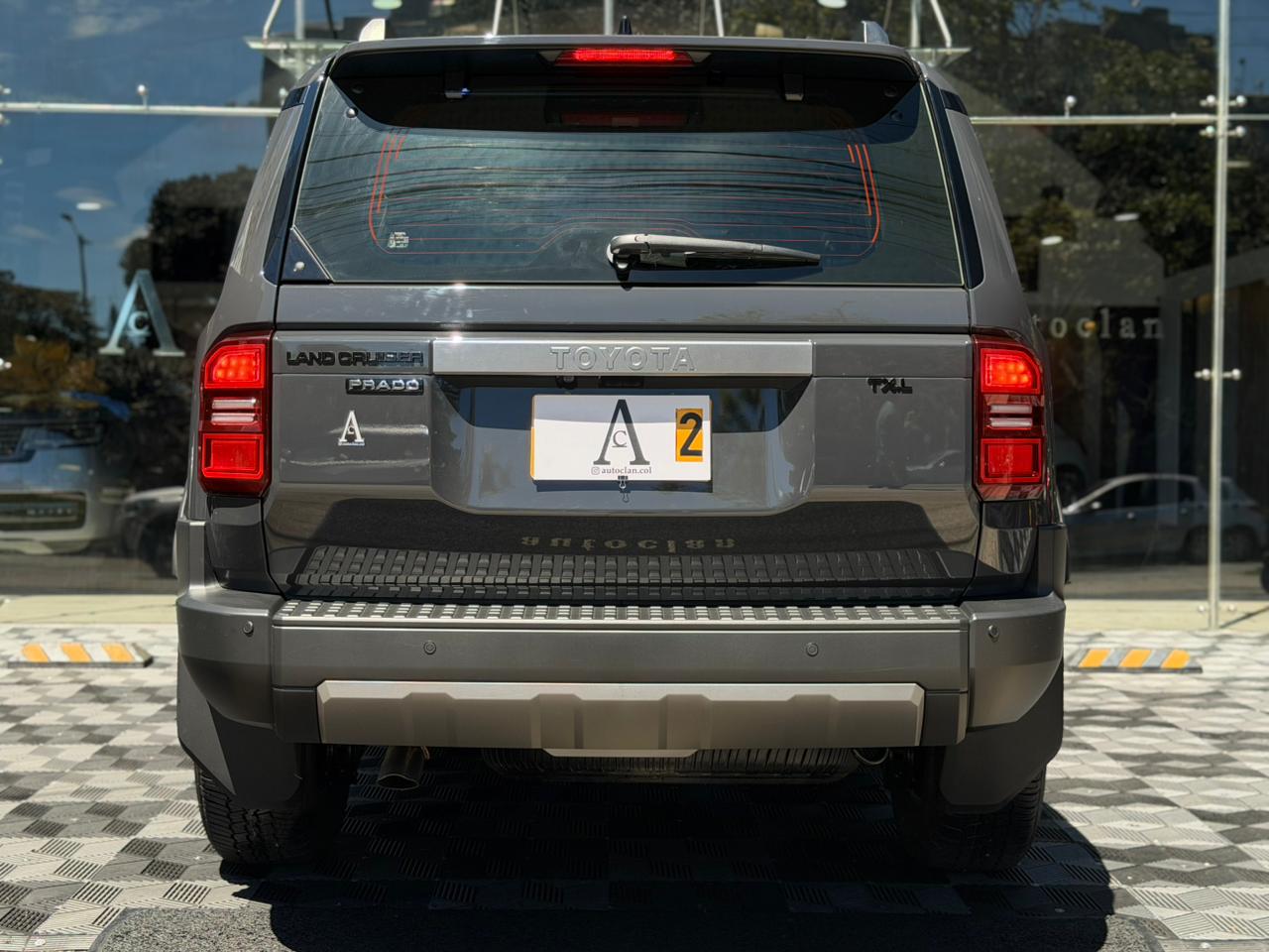 Toyota Land Cruiser Prado 2026 0 km Gris Diesel - Image 5
