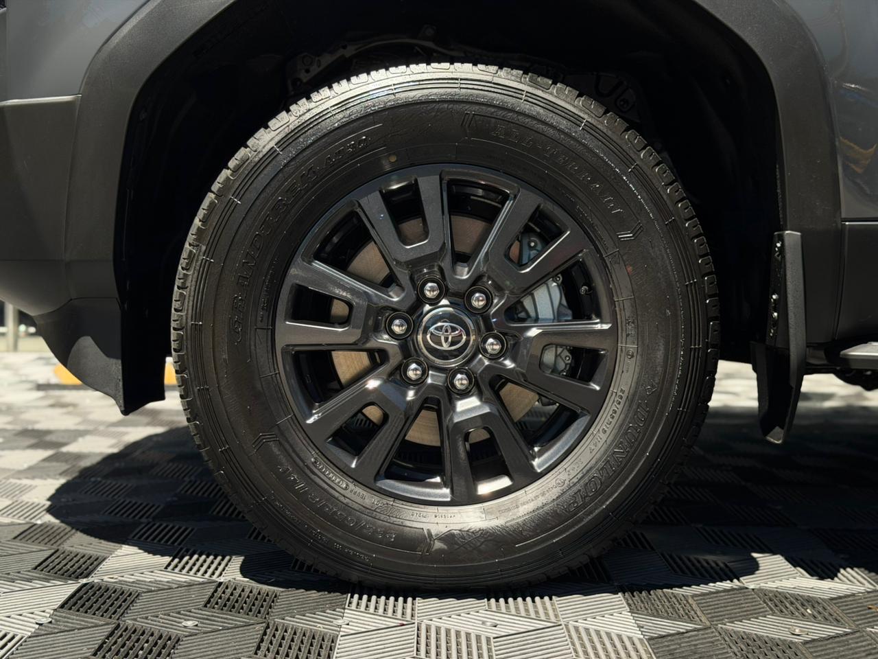 Toyota Land Cruiser Prado 2026 0 km Gris Diesel - Image 6