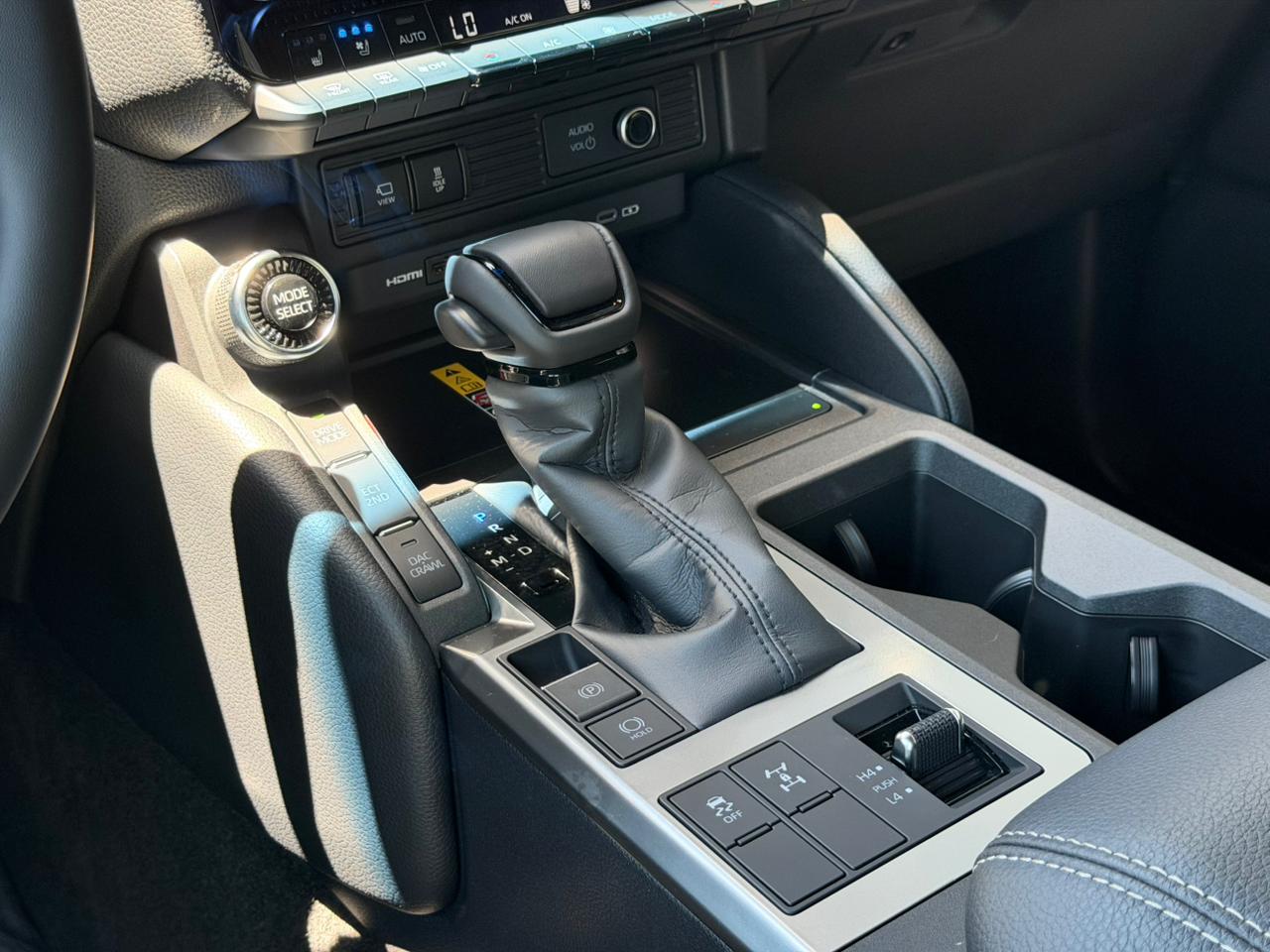 Toyota Land Cruiser Prado 2026 0 km Gris Diesel - Image 11
