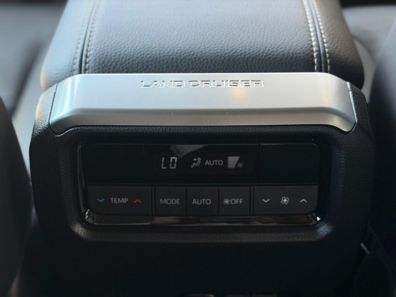 Toyota Land Cruiser Prado 2026 0 km Gris Diesel - Image 13