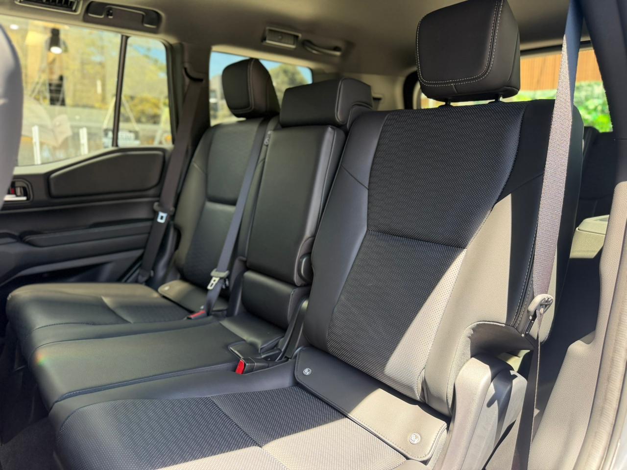 Toyota Land Cruiser Prado 2026 0 km Gris Diesel - Image 16