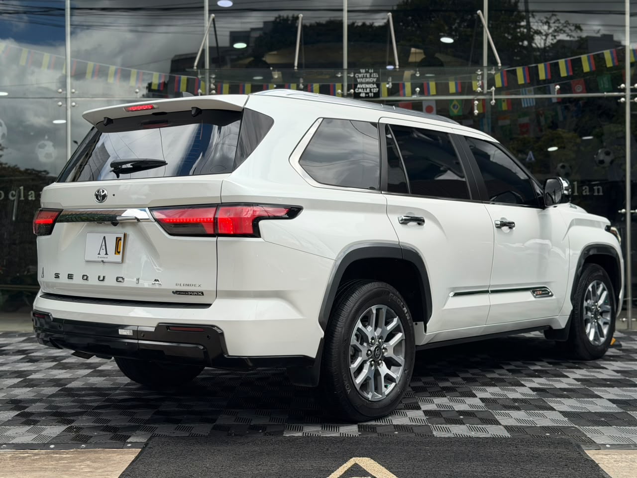 Toyota Sequoia 1794 Edition 2026 - Image 5