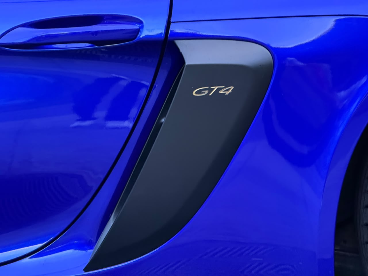 Porsche 718 Cayman GT4 2020 - Image 10
