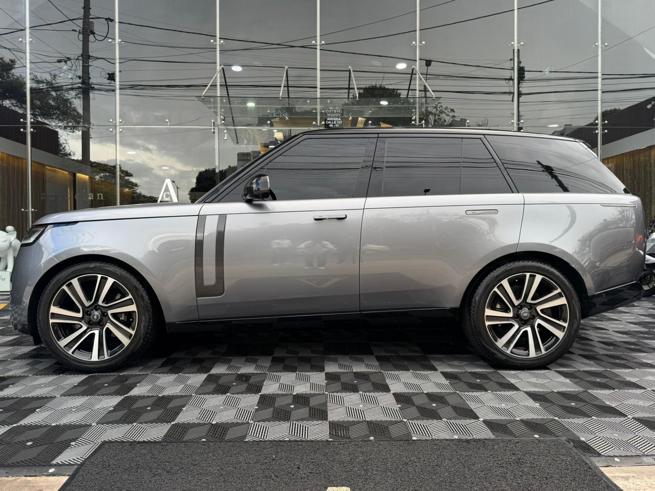 Range Rover HSE 2023 - Image 2