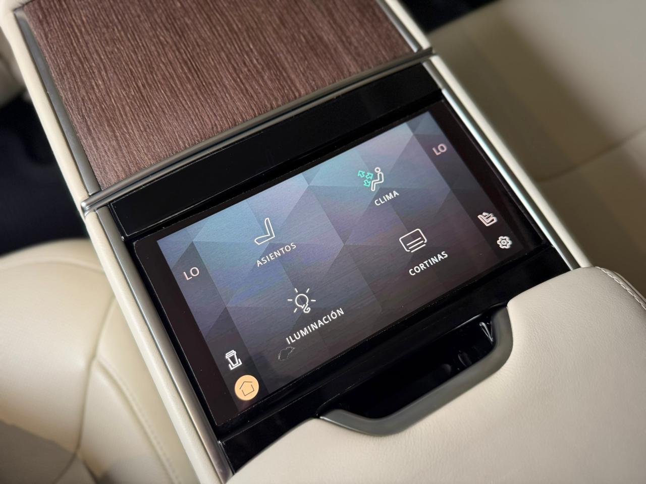Range Rover HSE 2023 - Image 17