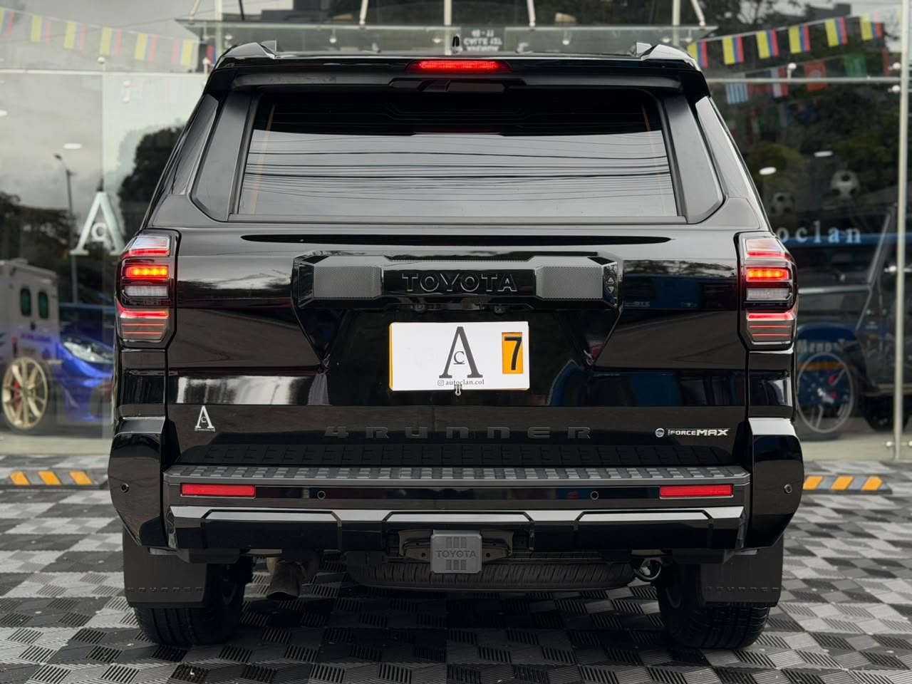 Toyota 4Runner Platinum Hybrid 2026 - Image 5