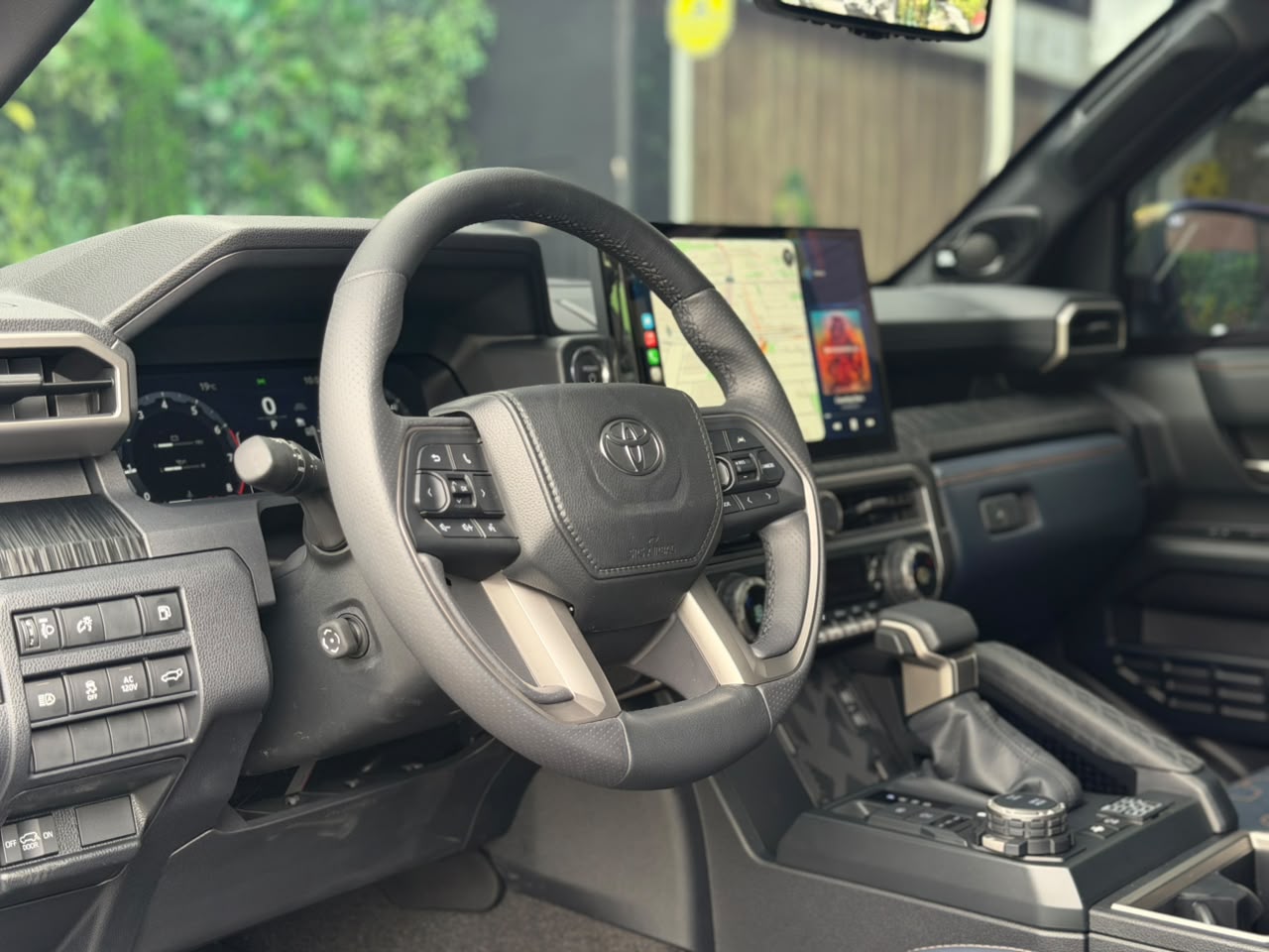 Toyota 4Runner Platinum Hybrid 2026 - Image 9