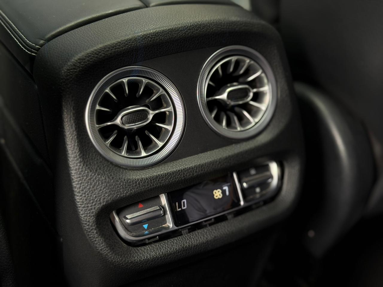 Mercedes-Benz G 63 AMG 2022 - Image 22