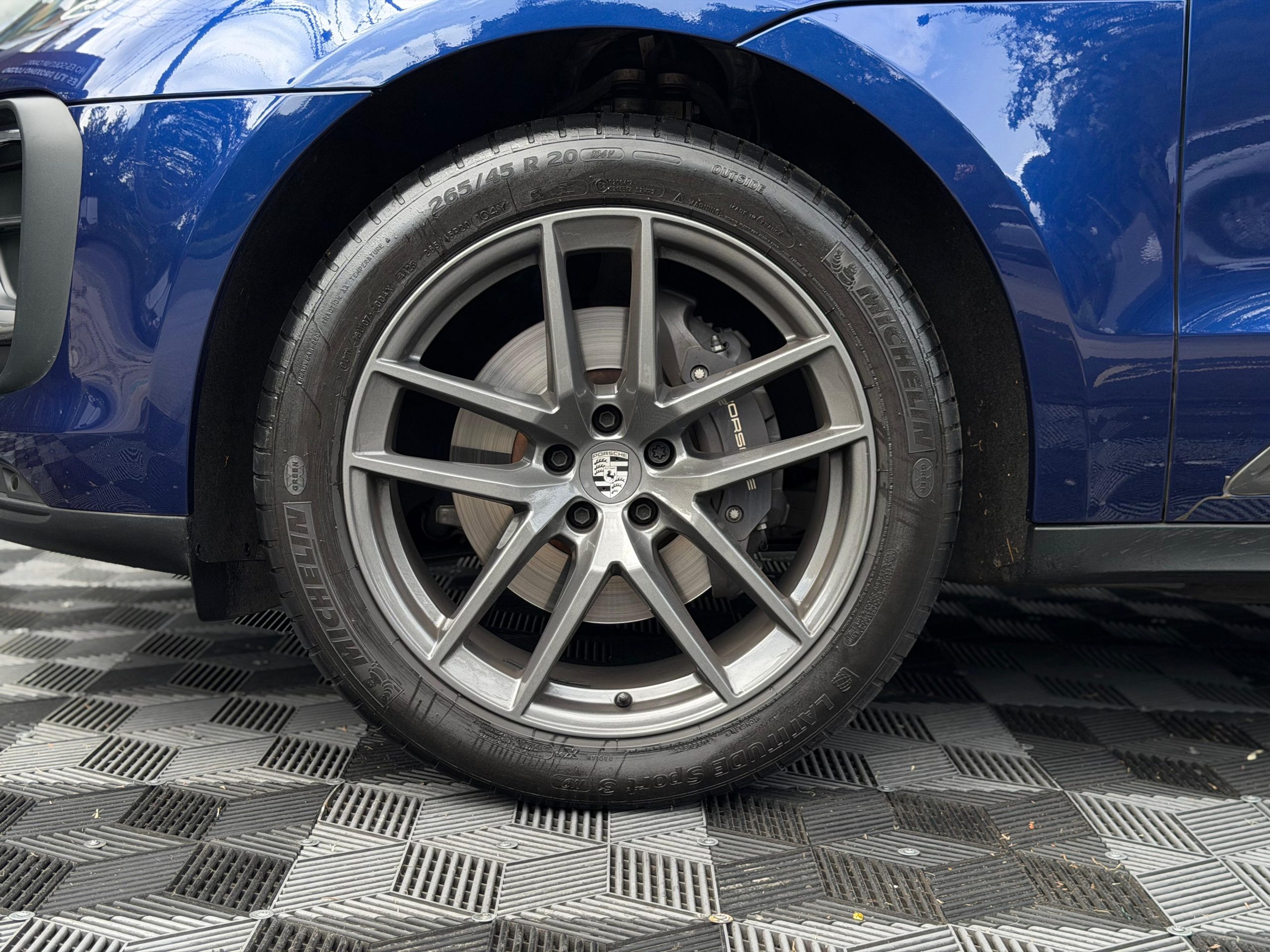 Porsche Macan T 2024 - Image 6