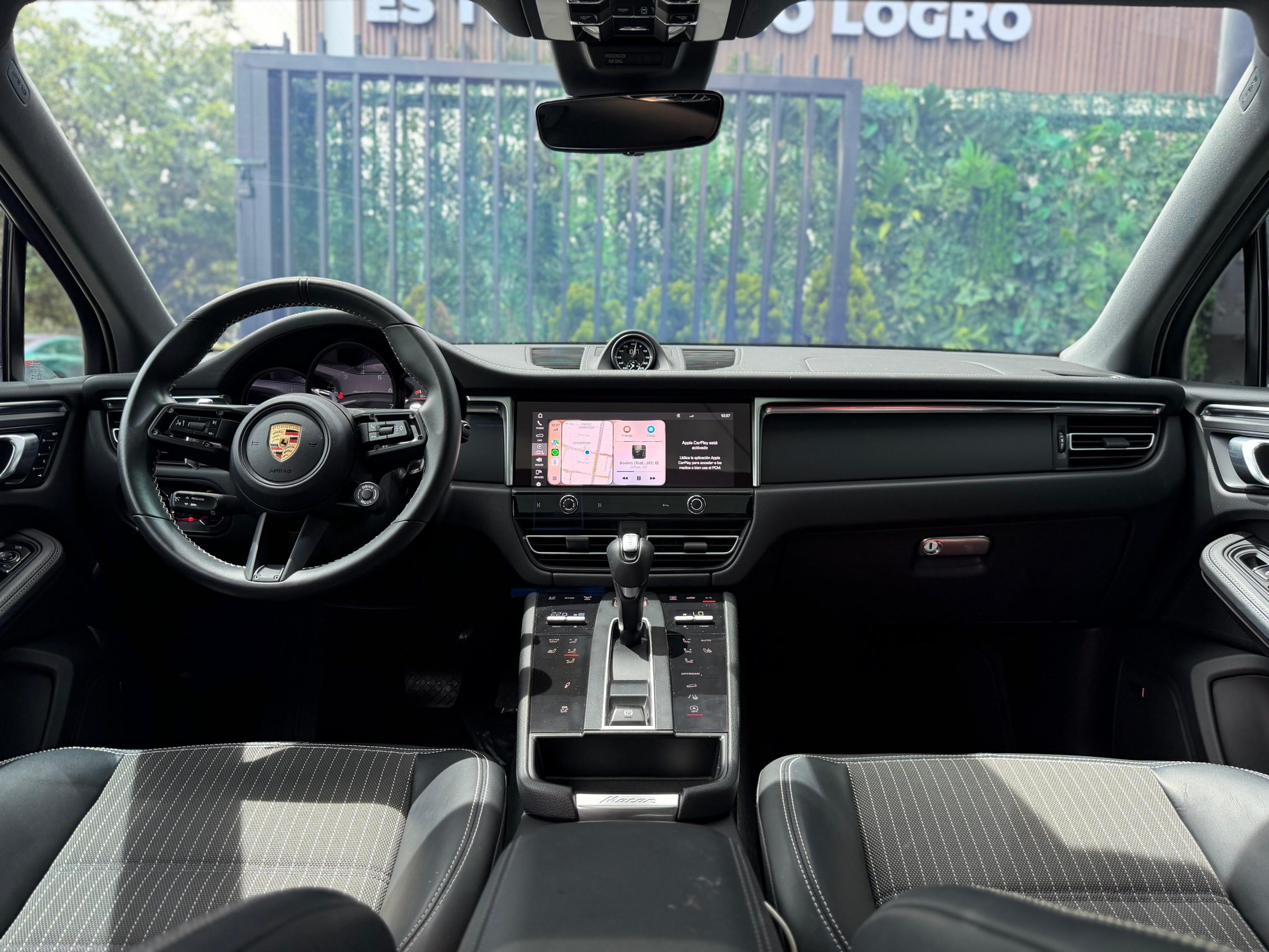 Porsche Macan T 2024 - Image 11