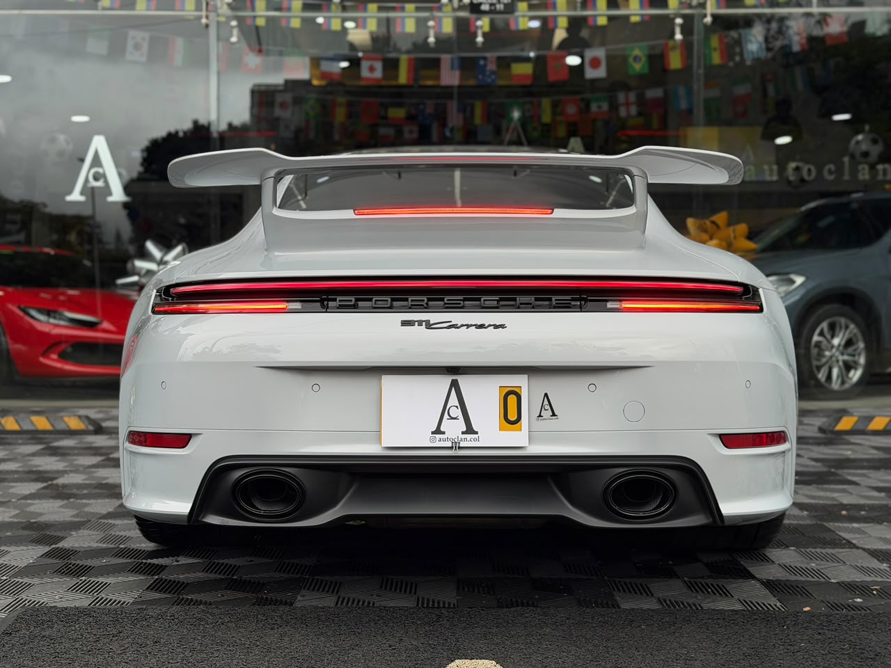 Porsche 911 Carrera (992.2) Facelift 2025 - Image 4