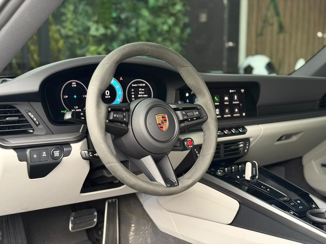 Porsche 911 Carrera (992.2) Facelift 2025 - Image 11