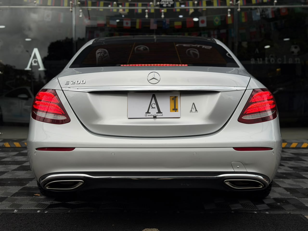 Mercedes-Benz E 200 2017 - Image 4