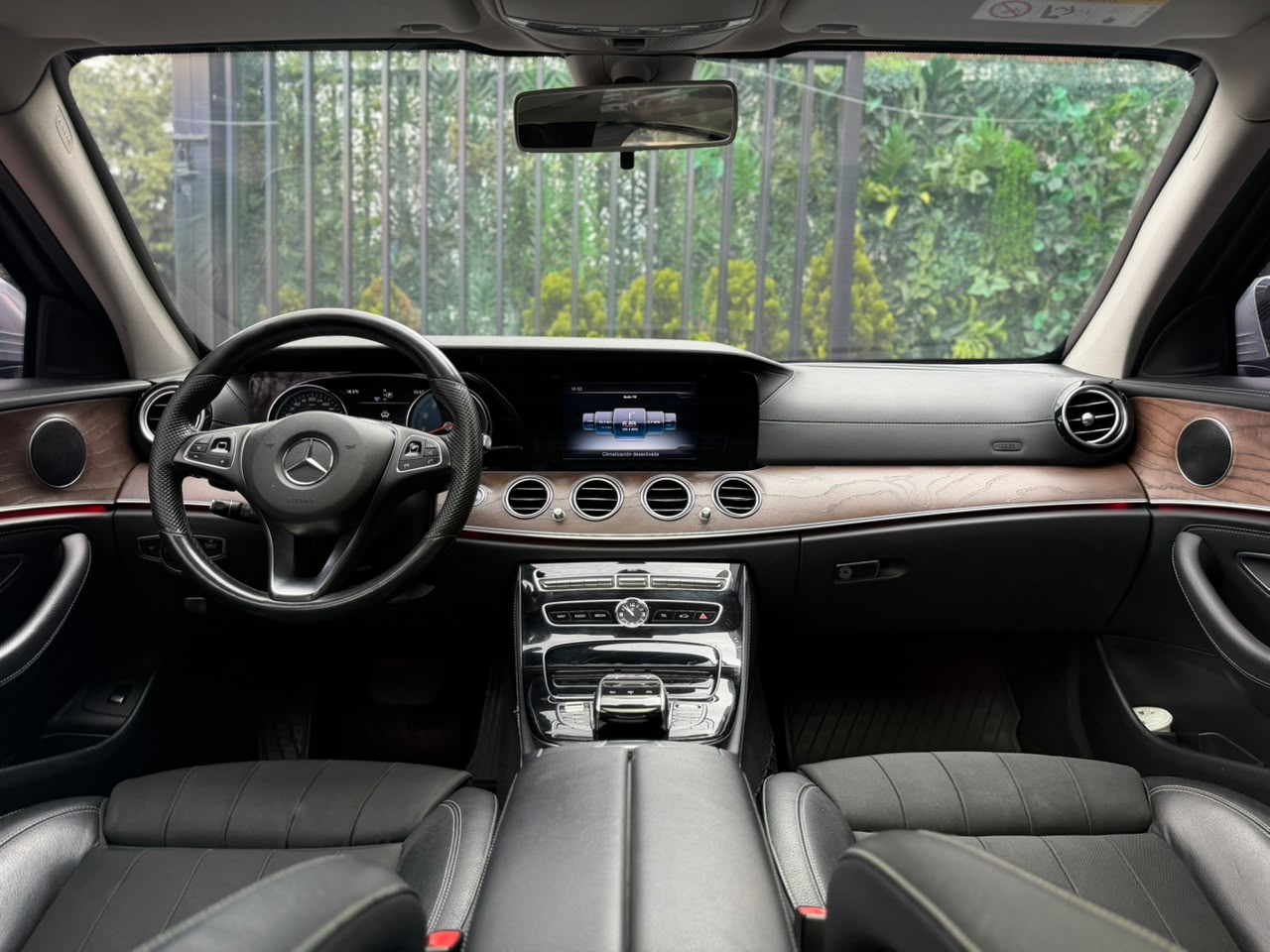 Mercedes-Benz E 200 2017 - Image 13