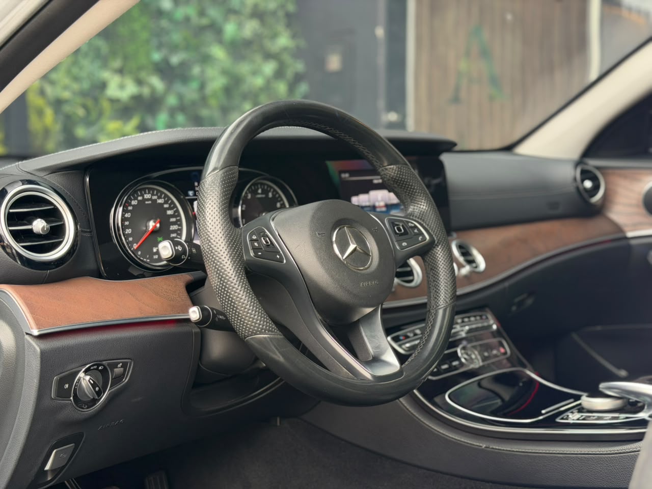 Mercedes-Benz E 200 2017 - Image 8