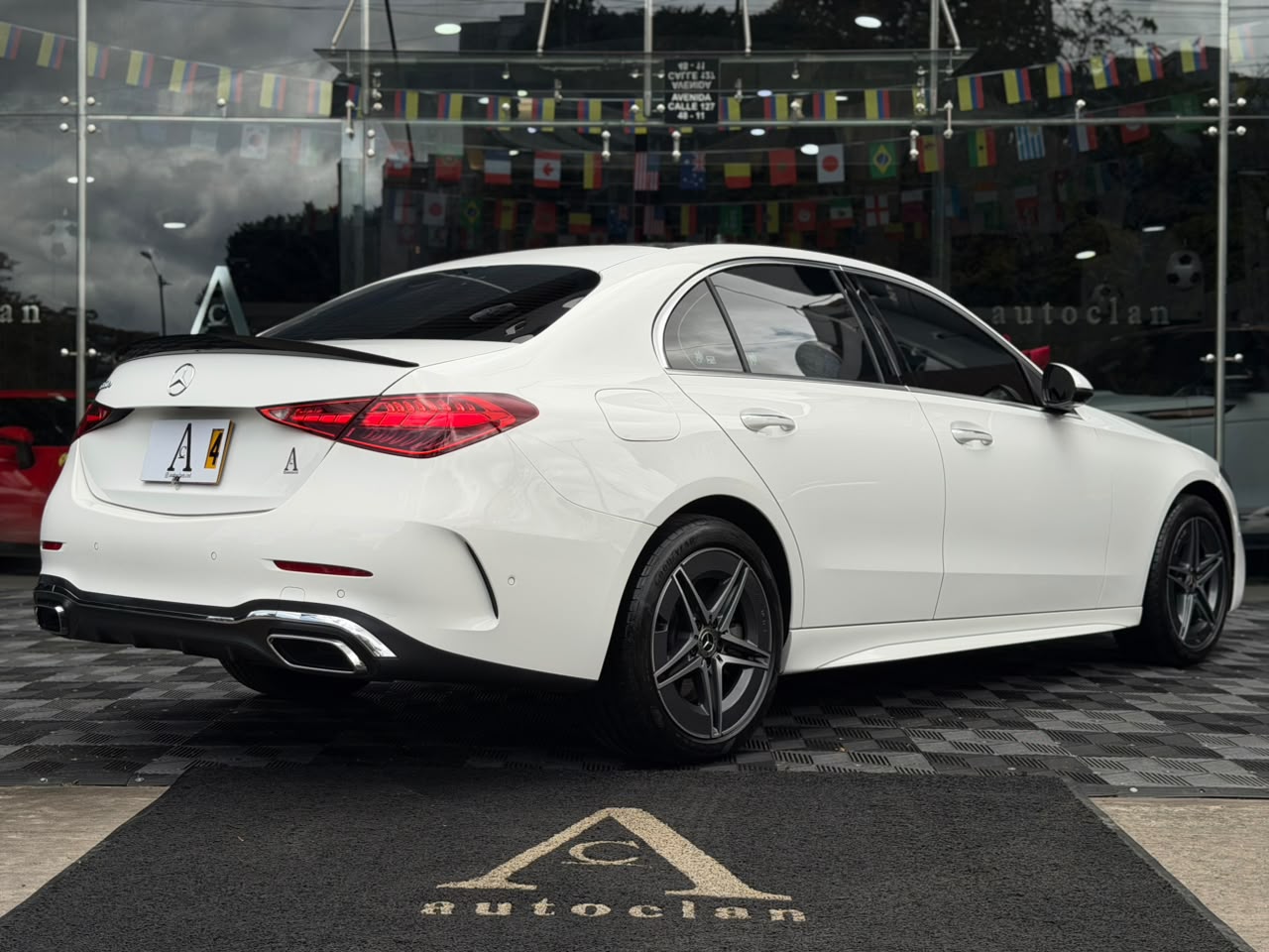 Mercedes-Benz C 350e 2024 - Image 5