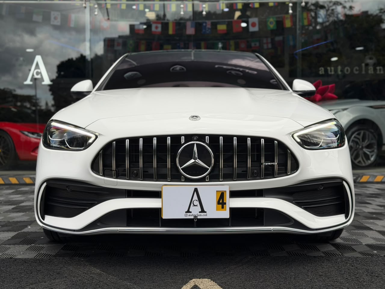 Mercedes-Benz C 350e 2024 - Image 2