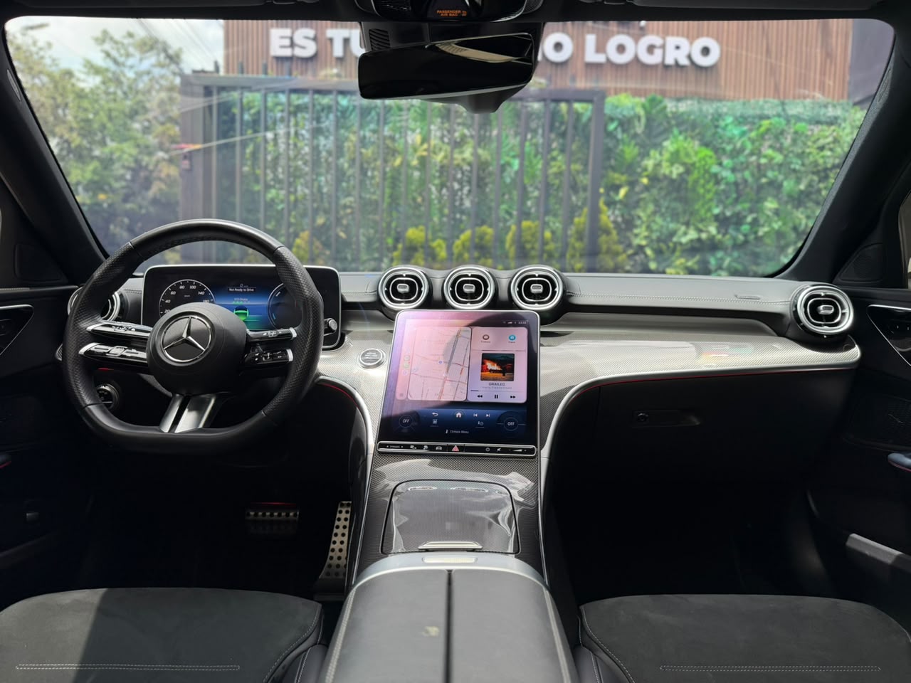 Mercedes-Benz C 350e 2024 - Image 12