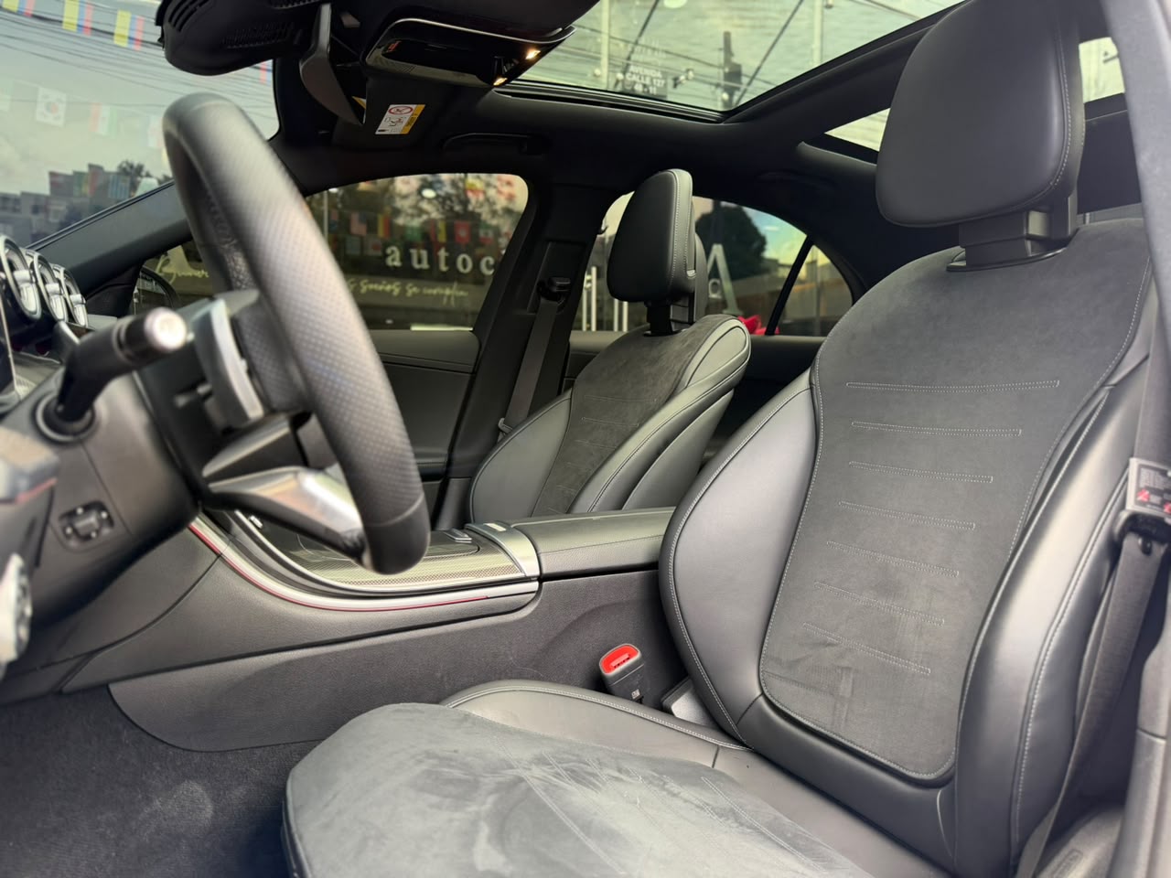 Mercedes-Benz C 350e 2024 - Image 9