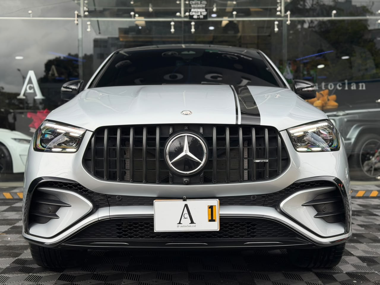 Mercedes-AMG GLE 53 4MATIC+ Coupé 2026 - Image 2