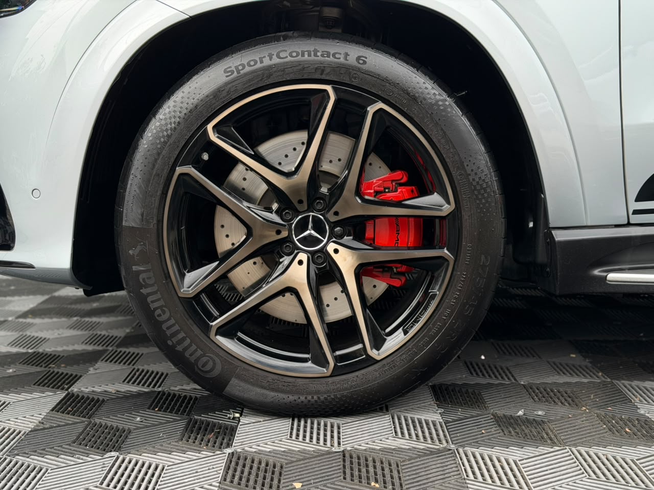 Mercedes-AMG GLE 53 4MATIC+ Coupé 2026 - Image 14