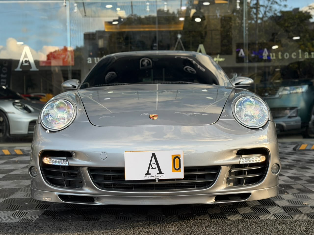 Porsche 911 Turbo Coupé (997.1) - Image 2
